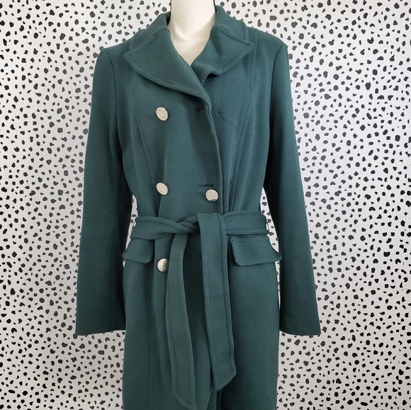 Green coat - Picture 1 of 7